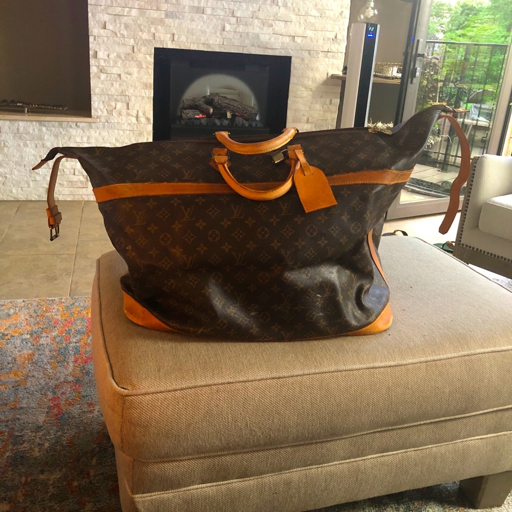 Duffle bag with inside pocket